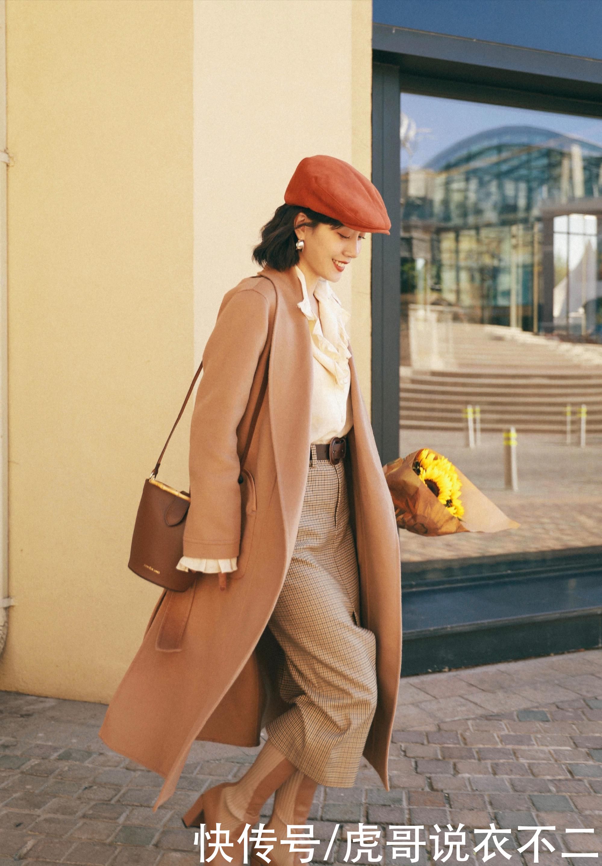 40岁女人想“扮嫩”很难，优雅却不难，穿对了比年轻人更显气质