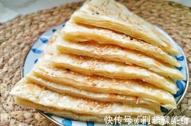 无需发面，家常烙饼这种做法，外酥里软层次分明，放凉了都不硬