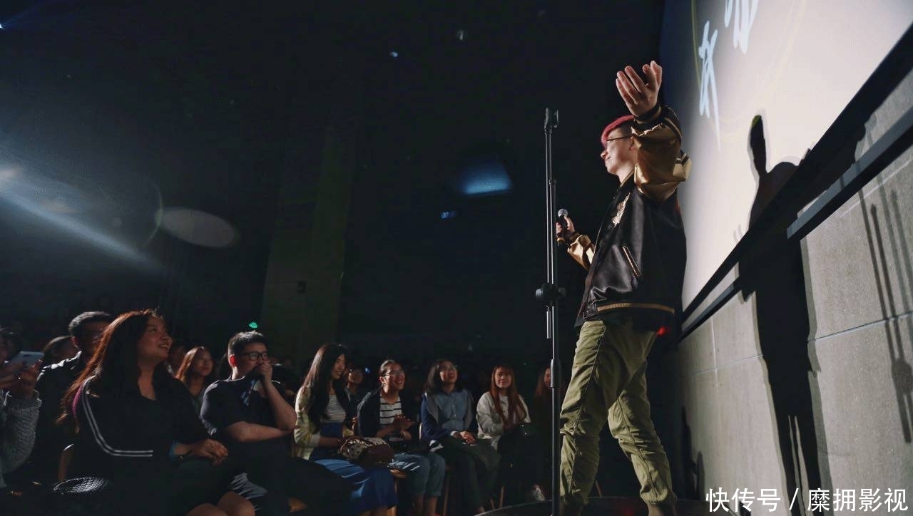 相声和喜剧演员台上那么欢乐，在台下也是如此？观众一厢情愿而已