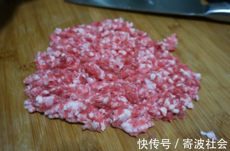 包子|调肉馅有窍门，多加“一水一油”，鲜嫩香味足，包饺子包子都好吃