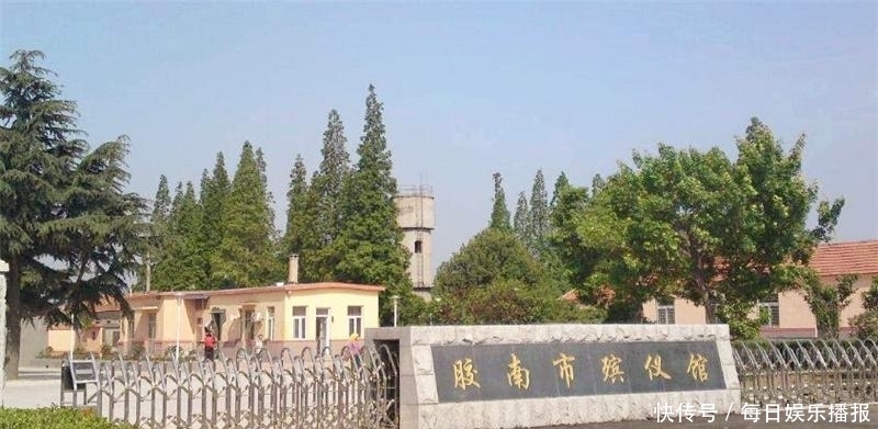 对联文化|火葬场出一上联:“早来晚来早晚得来”,下联一出,让人很不舒服