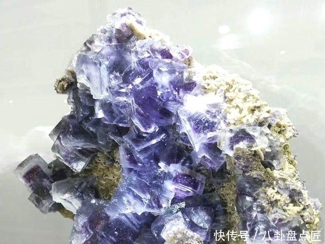 看到别人捡的石头才知道差距有多大了