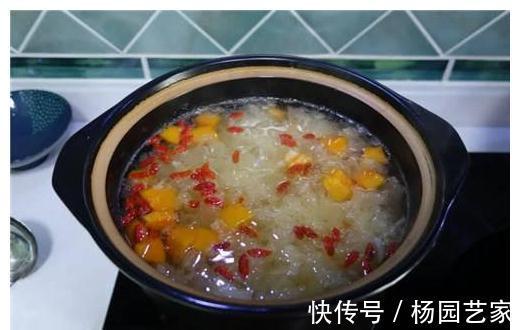 甜木瓜|秋天常吃它，脸蛋嫩滑红润有光泽，省了面膜钱，显年轻！