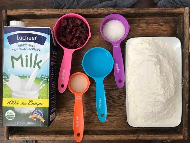 70岁老妈蒸馒头上瘾了，加2样“料”比面包都好吃，还有奶香味