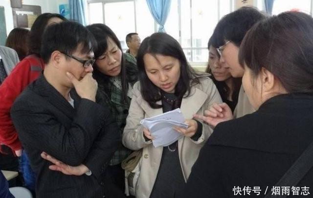 孩子画全家福作业,老师怀疑有心理问题,宝妈哭笑不得:看错了