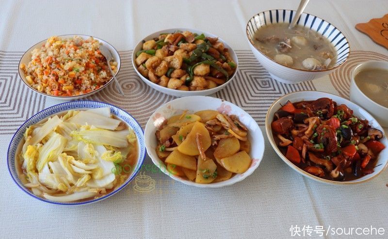 冬天的晚餐四菜一汤,只需30分钟,热乎乎端上桌,实惠又美味