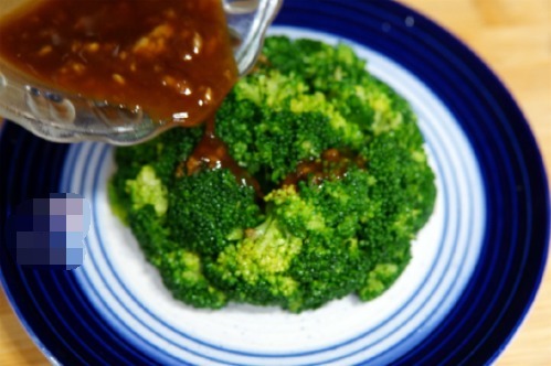 西兰花好吃又好看的做法,这1个步骤不能少,上桌就抢着吃!