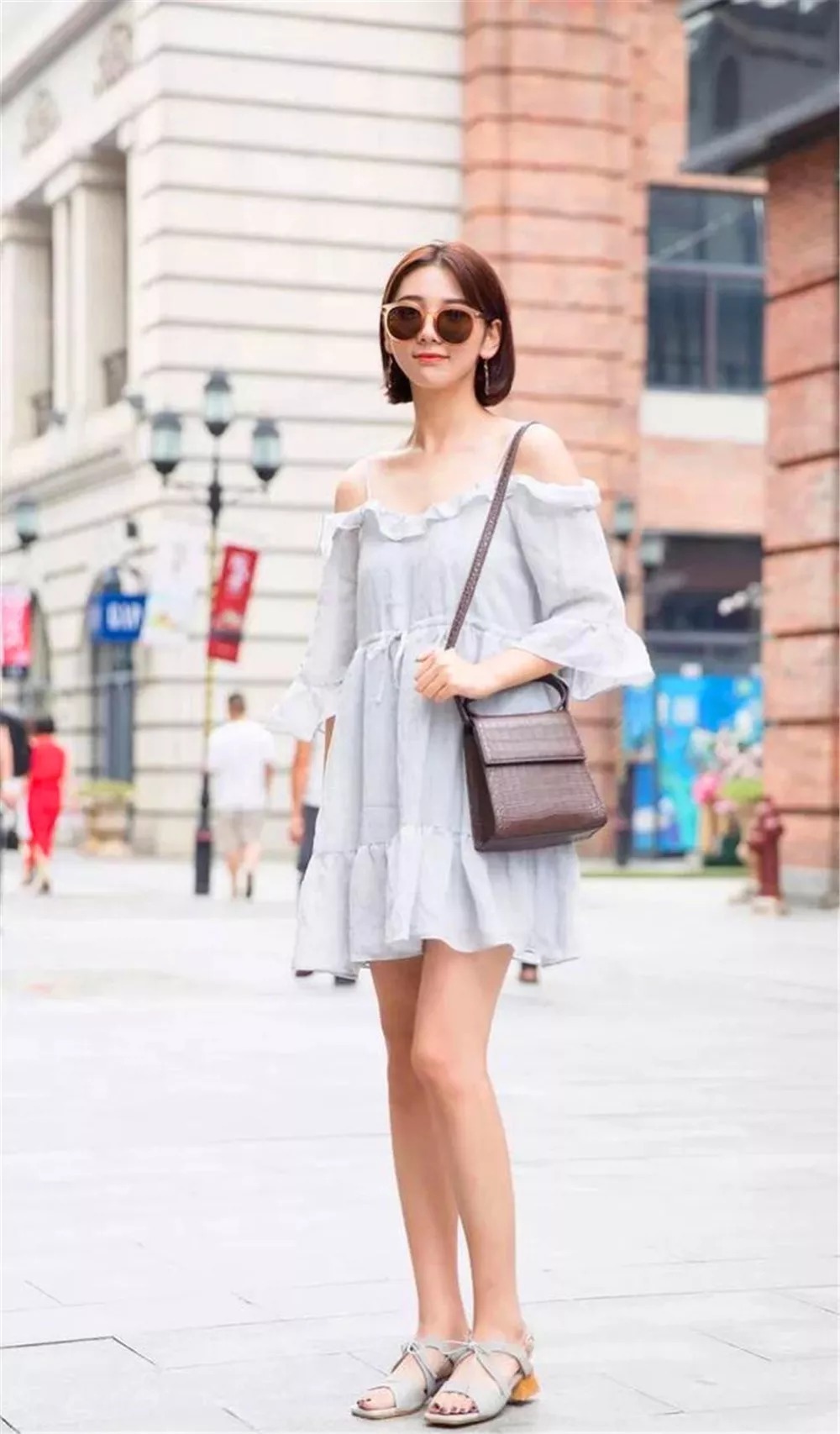 搭配|街拍组图:时尚高跟鞋搭配,秀出女性的优雅与自信