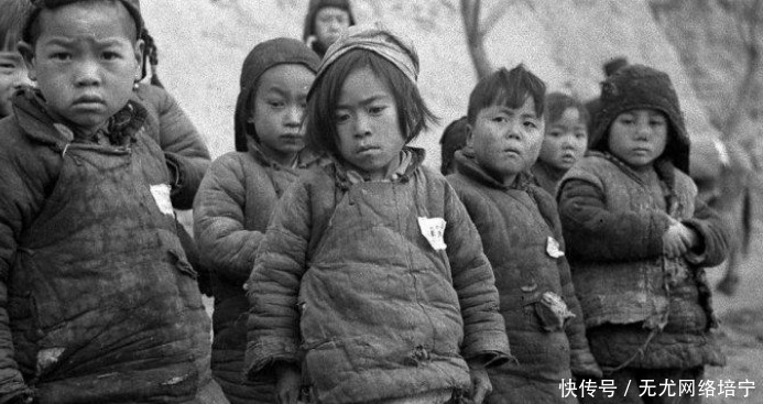 1936年大饥荒, 10张差点销毁的老照片, 百姓树皮为食