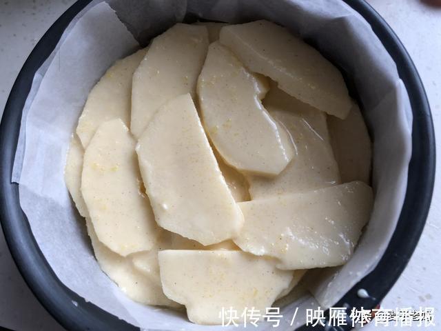 搅拌均匀|天冷苹果吃不完,那就做个香甜的千层蛋糕,少油少糖,做法特简单