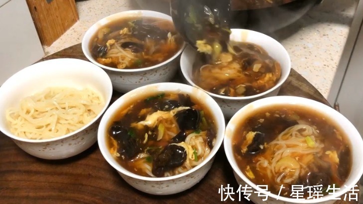 我家三餐是这样吃的,4菜一汤18元,家人喜欢