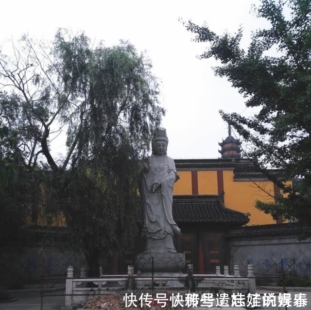 寺庙|因为一部电视剧，成为家喻户晓的一所寺庙，它就是金山寺