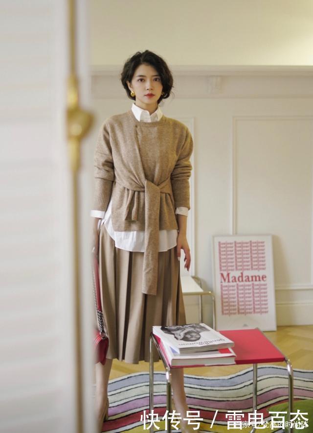 大地色难穿可三木却最爱!她的“时髦套路”不复杂,照着学就行