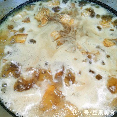 红烧肉最过瘾的吃法，做一次都不够吃