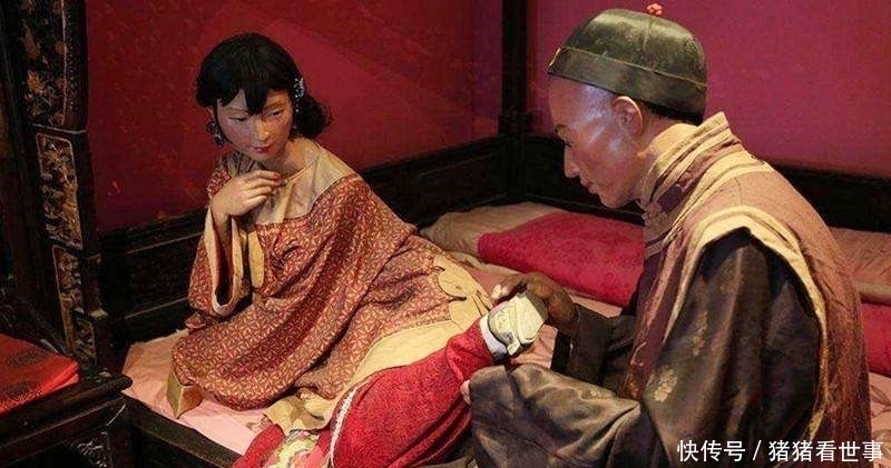 三寸金蓮@延續(xù)千年的纏足對于女性的殘害有多深?揭秘三寸金蓮的血淚史。