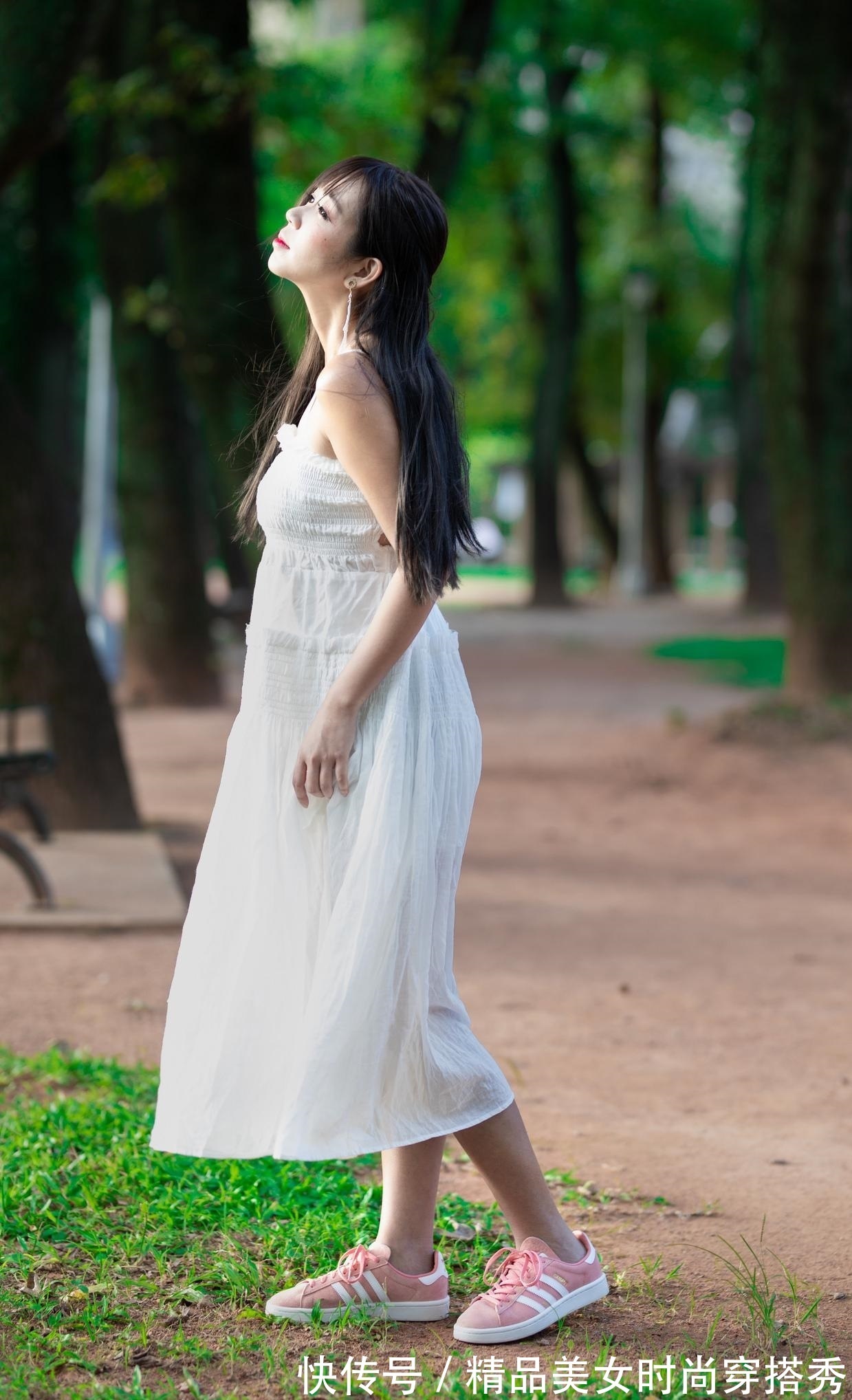 吊带连衣裙|白色吊带连衣裙,清凉又舒适,轻松穿出小清新范