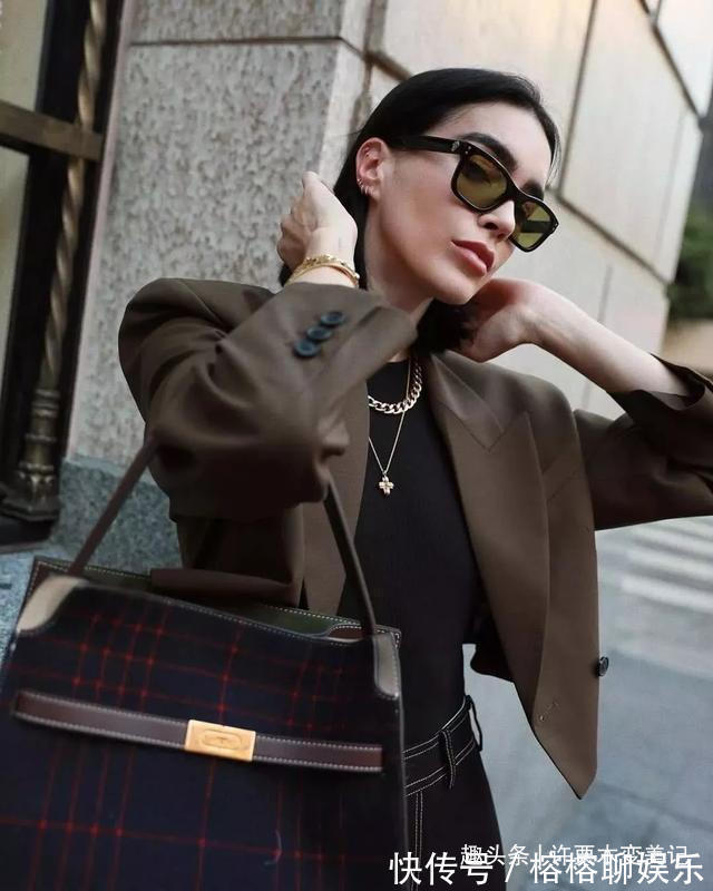 西装外套 今秋流行穿“西装外套”,学会这些高级时髦搭配,让你洋气出街