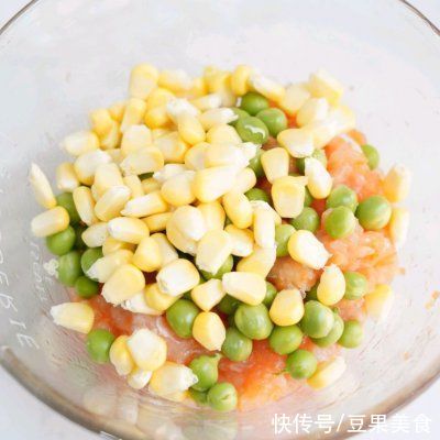 豌豆|把全家人征服的芝士拉丝鱼肉饼,好吃到过分