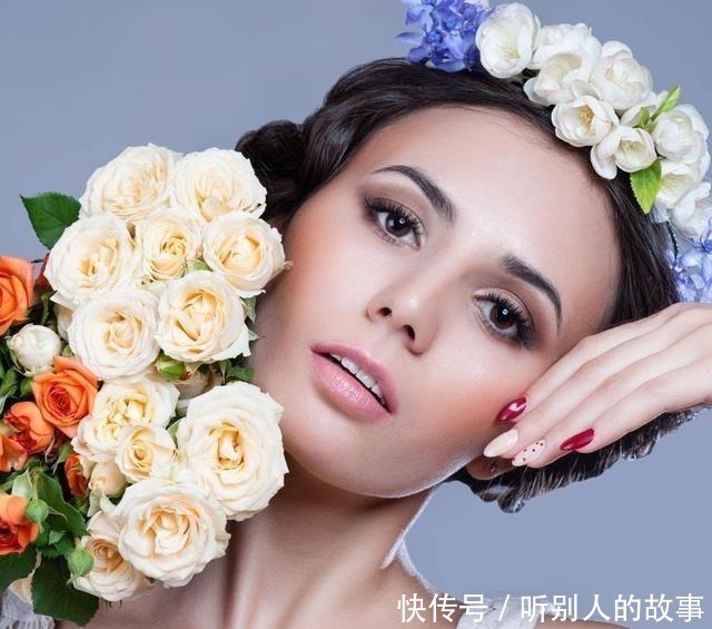 女人|女人出门化淡妆能让形象升华,教你正确步骤,简单又漂亮