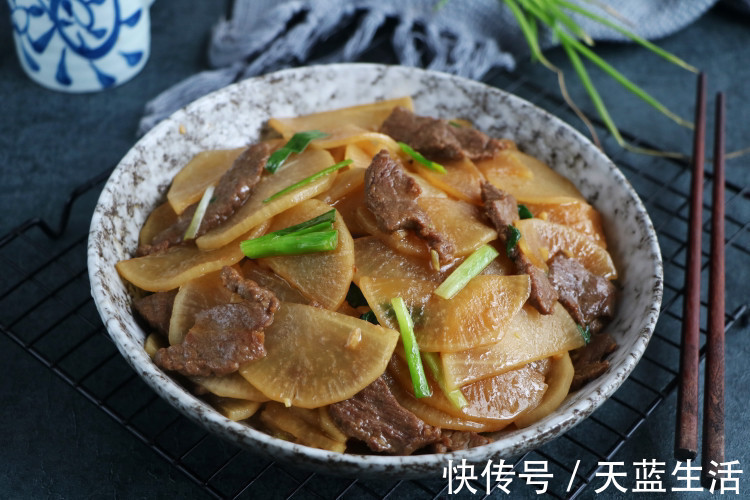 牛肉片|冬天，宁可不吃肉也要吃这素菜，便宜营养，才8毛钱一斤，要多吃