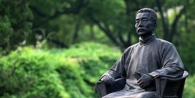 作家|“旧人”鲁迅下架,“新人”偶像登上孩子们的书本,这真的合适吗