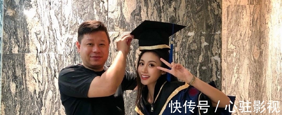 好声音结束一个多月，冠军伍珂玥新专辑即将面世，制作团队豪华