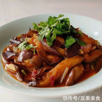 好吃|迷倒全家的蒜香红油焖茄条，真心好吃