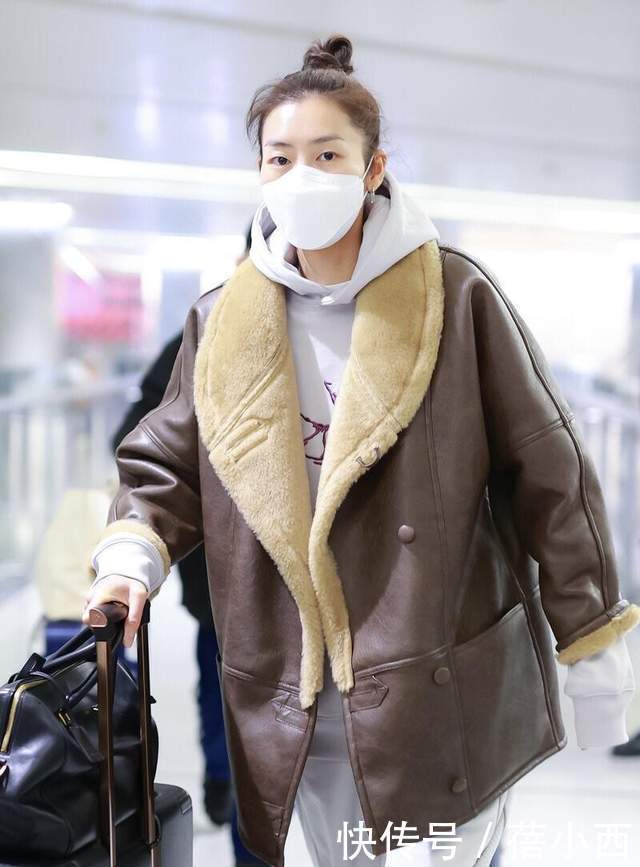 身材|刘雯的超模身材穿啥都合理,羊羔毛皮外套配运动套装,气场开挂