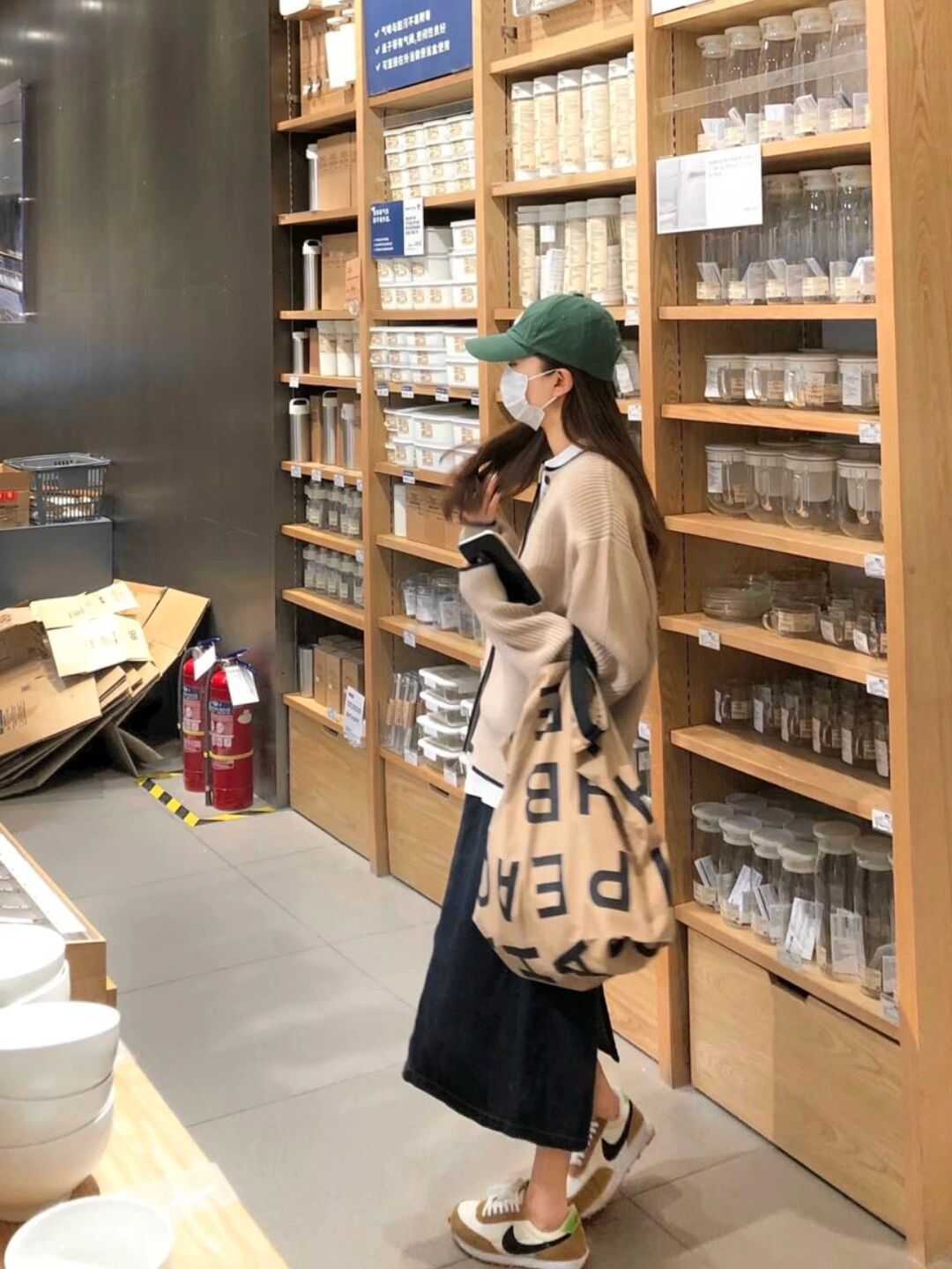 大长腿 毛衣+半身裙是真火!今年冬天这样穿,真的美到没朋友