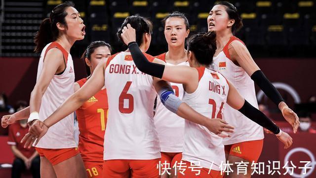 女排|女足夺冠女排躺枪,保守思想再遭质疑,抱残守缺或并非郎平本意