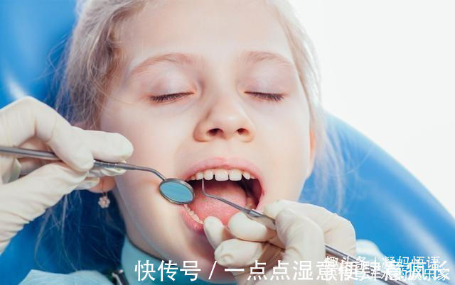 宝妈|追着给孩子喂饭,不是爱而是懒,更是在害孩子,宝爸宝妈该清醒了