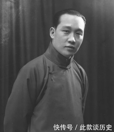 他17岁与恋人私定终身,半年后迎来八抬大轿,掀开盖头新娘不是她