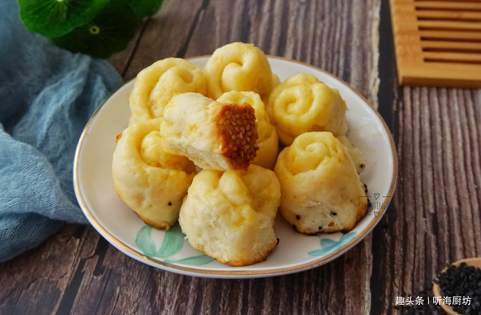 面包别买了，不用水不用烤箱，随手卷一卷，松软味美，特简单