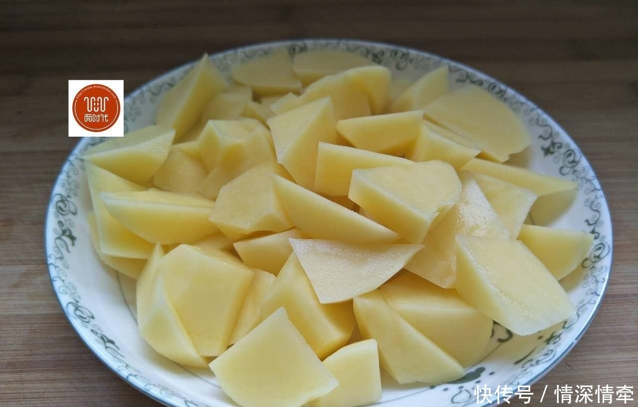 家里来客人时我常做的一道菜,做起来简单快手,大家都说好!