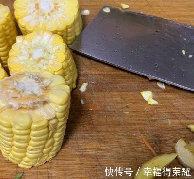 营养|玉米排骨汤,味道鲜美营养丰富,看看你喜欢吃不?