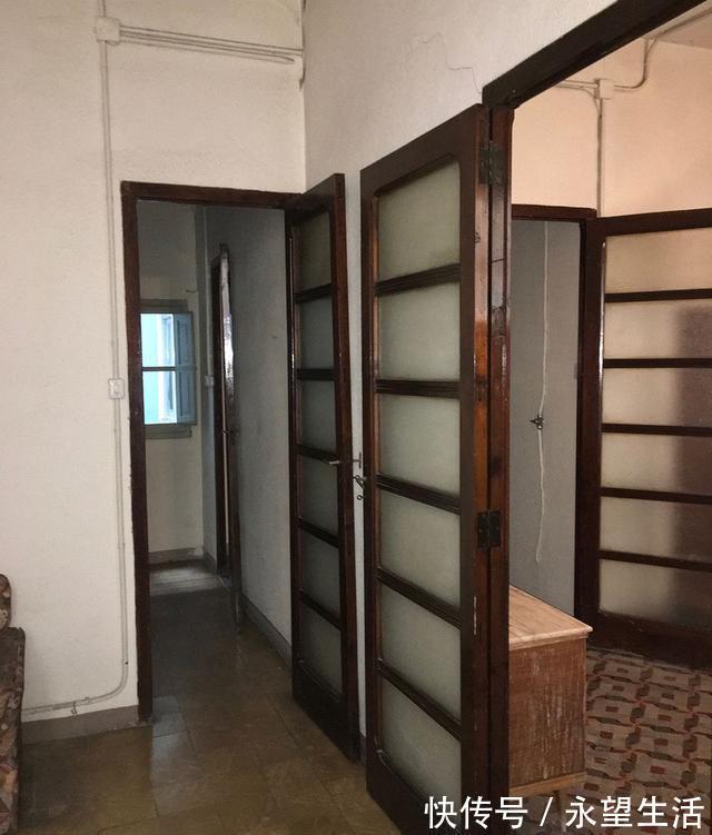 卧室|墙只刷大白,地只做水泥地,小姑娘爆改65㎡,多出30㎡宽敞感