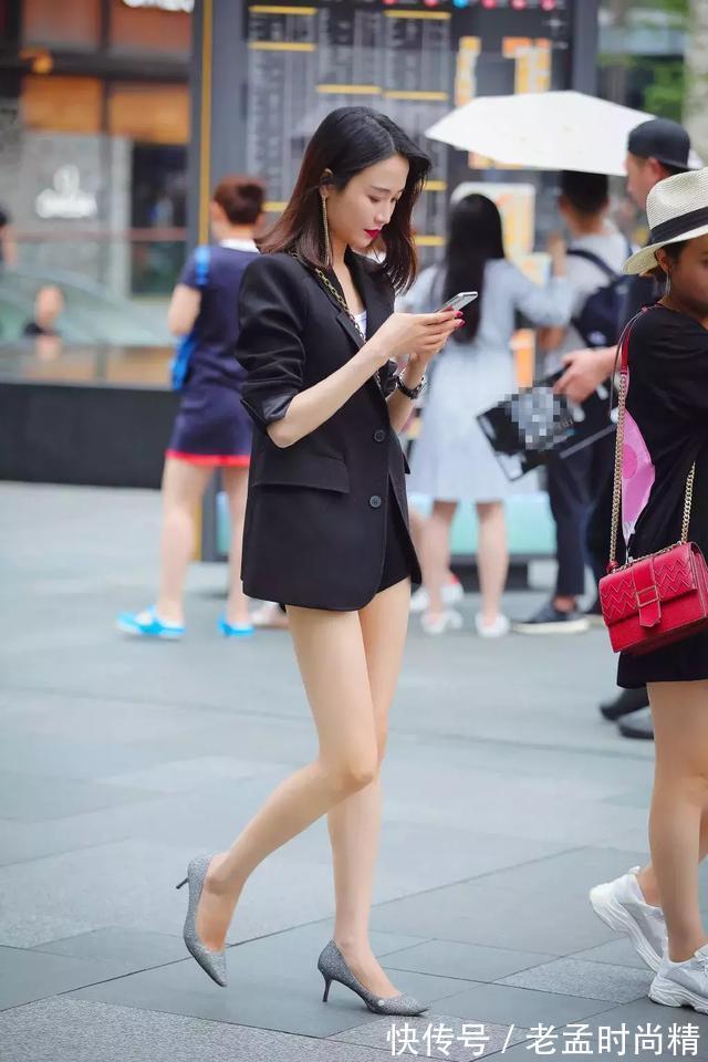 牛仔裤|高跟鞋搭配什么才好看?九分牛仔裤甜美长裙,尽显迷人优雅气质