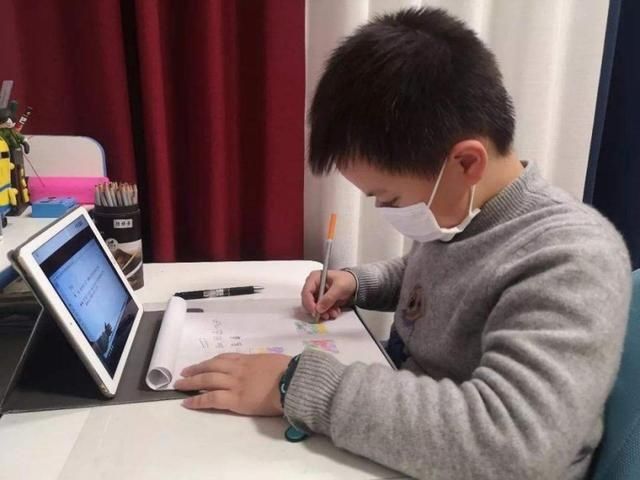 手机游戏|垃圾快乐一时爽，但它正一步步“毁掉”你的孩子，侵蚀孩子的生活