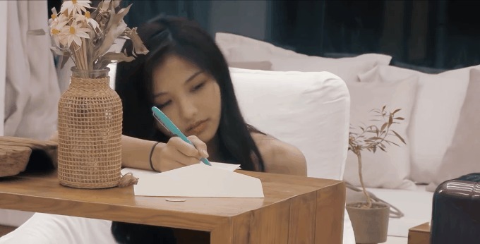 从《微微一笑很倾城》到《我们恋爱吧》,她是恋综颜值天花板?