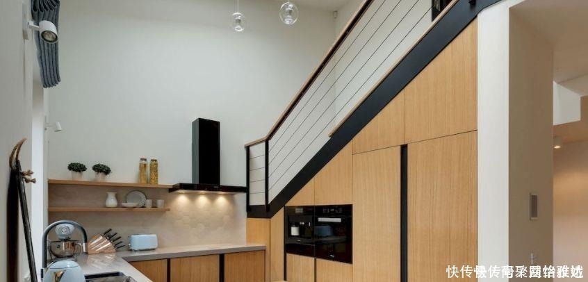 业主群|老公在客厅做了个滑梯，发到业主群里，群里瞬间“沸腾”了