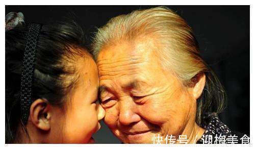 伤害|9岁孩子查出脑萎缩,医生:比辣条伤害大的2物,家长少给孩子吃