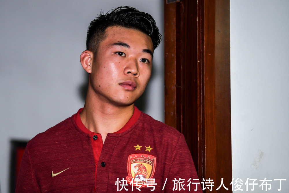 国家队|李霄鹏有胆识!加速国足更新换代,严鼎皓高天意领衔多位新人
