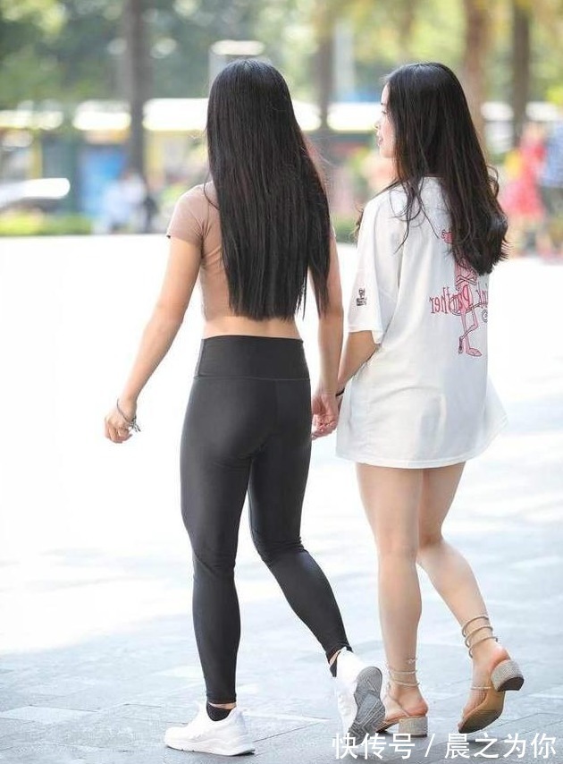 有线条感 舒适“无痕”打底裤,穿出不一样的时尚,展现出女性柔和的线条美