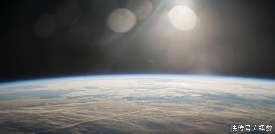 航天飞机 天空为何是蓝色以及天空是从哪里开始的?