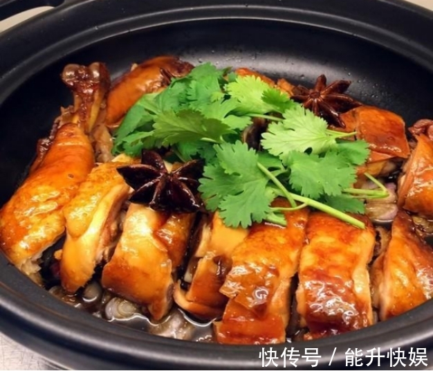 黑木耳养颜汤|美食推荐黑木耳养颜汤、凤梨排骨、腊味饭、砂锅豉油鸡的做法