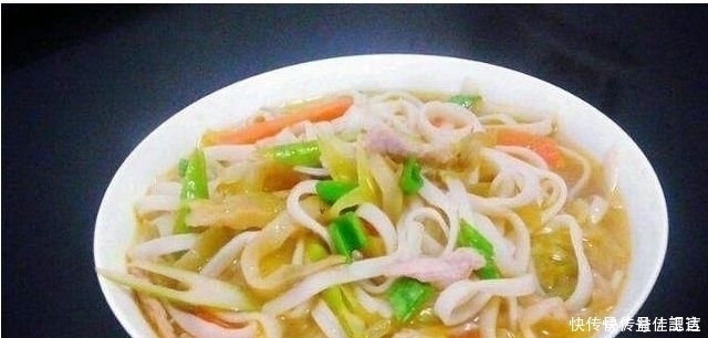 煮面条都是直接下锅煮,那怪不得煮的面条不好吃,学学以下做法