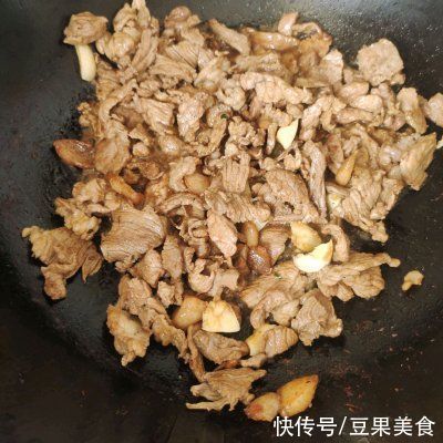 鲜肉丝|零失败青椒肉丝，大厨原来这么好当
