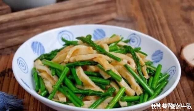 香辣酱|夏天最适合吃这12道开胃小炒菜，荤素都有，每天换着吃，太香了