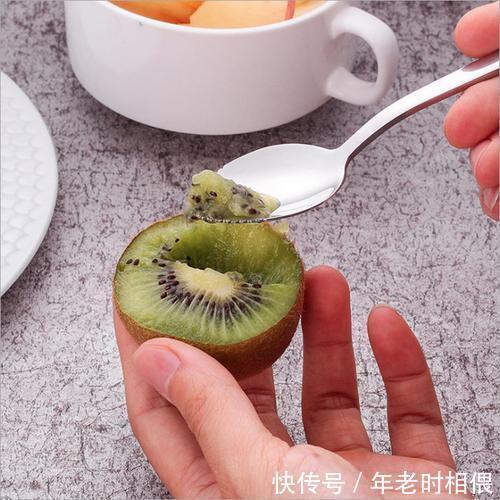 养娃|9月大宝宝因吃错辅食入院,医生无奈养娃不能大意,别乱喂辅食