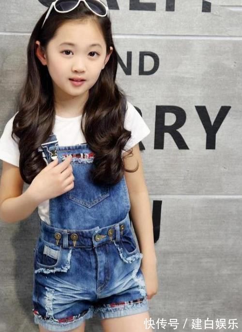 超短|幼儿园发孩子午睡照,宝妈看完该反思了,这些衣服还敢给孩子买吗